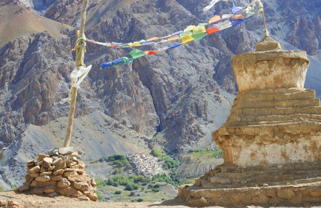 Monastères bouddhistes au Zanskar en Himalaya