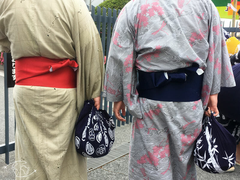 Sumo à Tokyo dans la rue de Sumida
