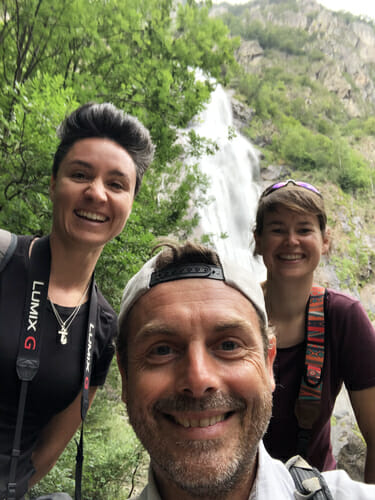 Candie, Enora et moi à la cascade de Pisse-Vache