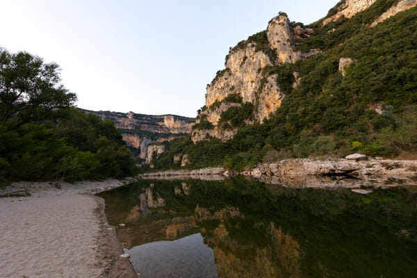 Que faire en Ardèche ? Plage du Bivouac de Gaud