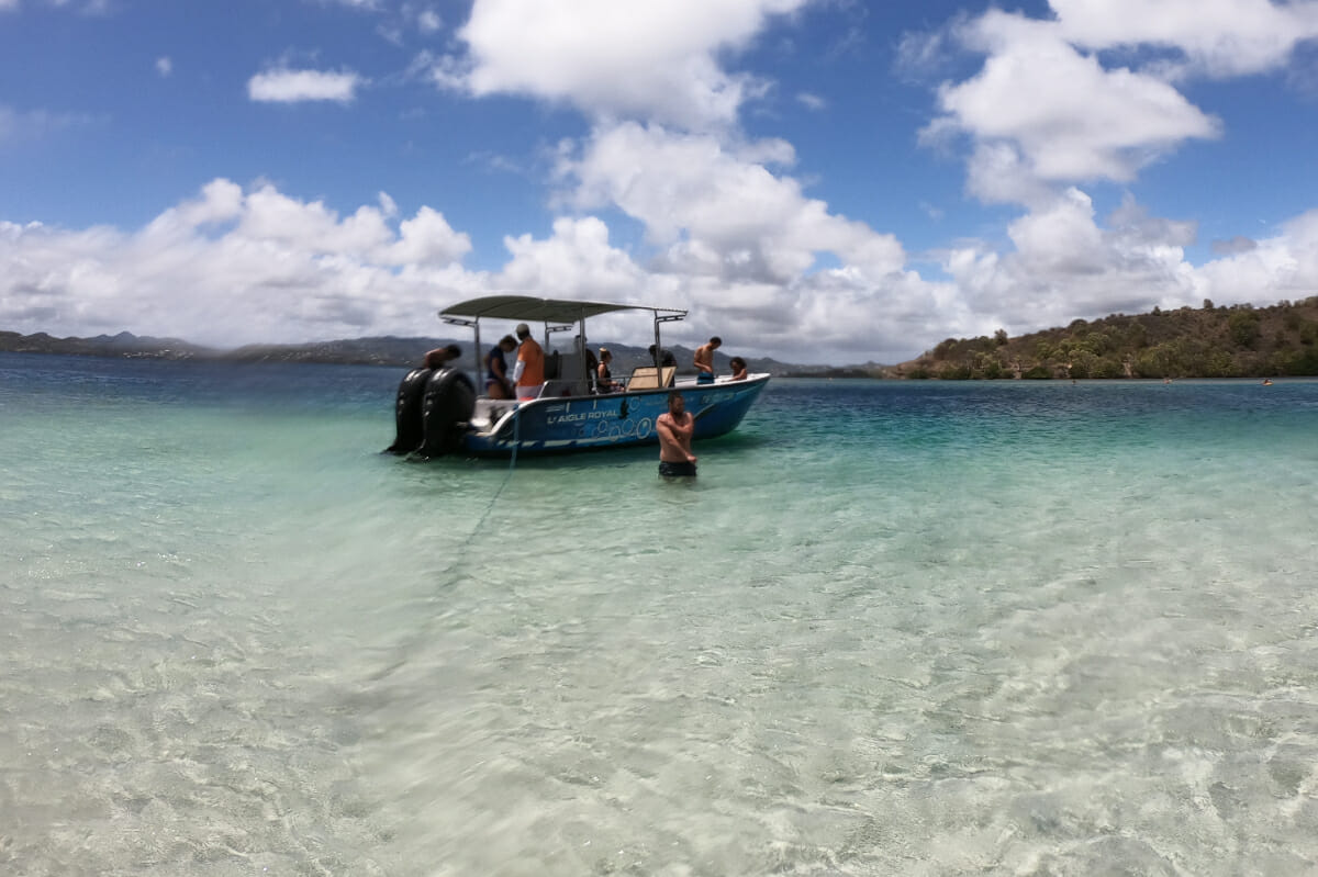 Fonds blancs avec Hervé et son Aigle Noir - Excursion bateau en Martinique